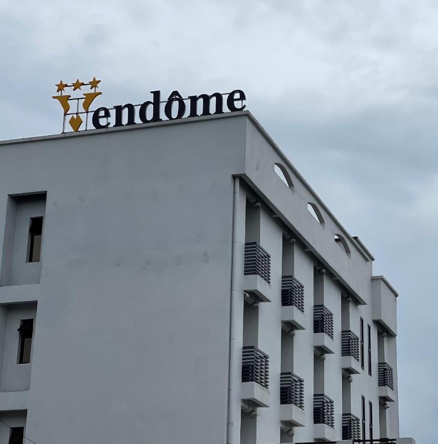 Hotel Vendome Douala Exterior photo